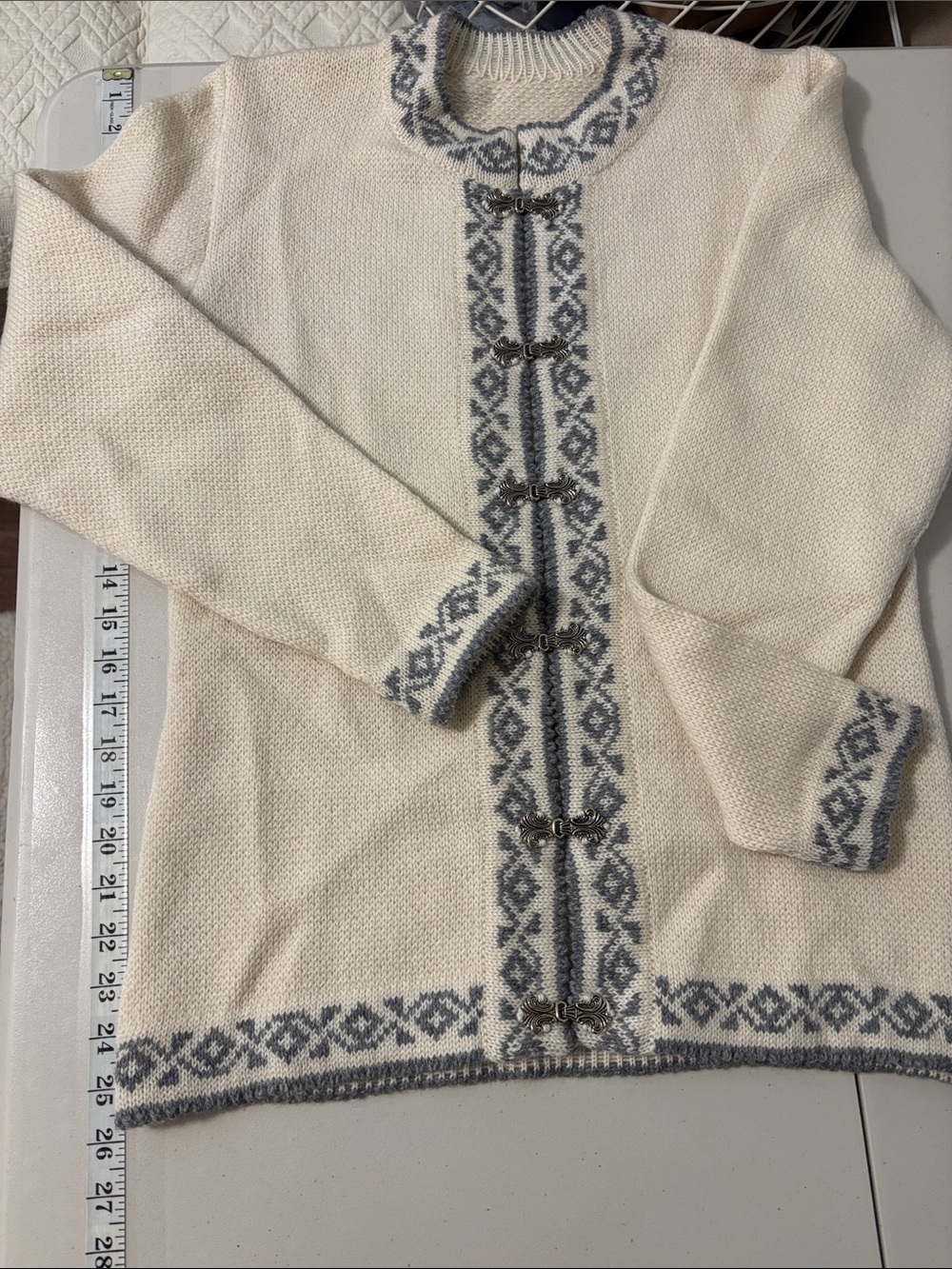 Nordic Fair Isle Cardigan Size M Cottagecore Handmade Folk Metal Clasp Scandi - Picture 5 of 8